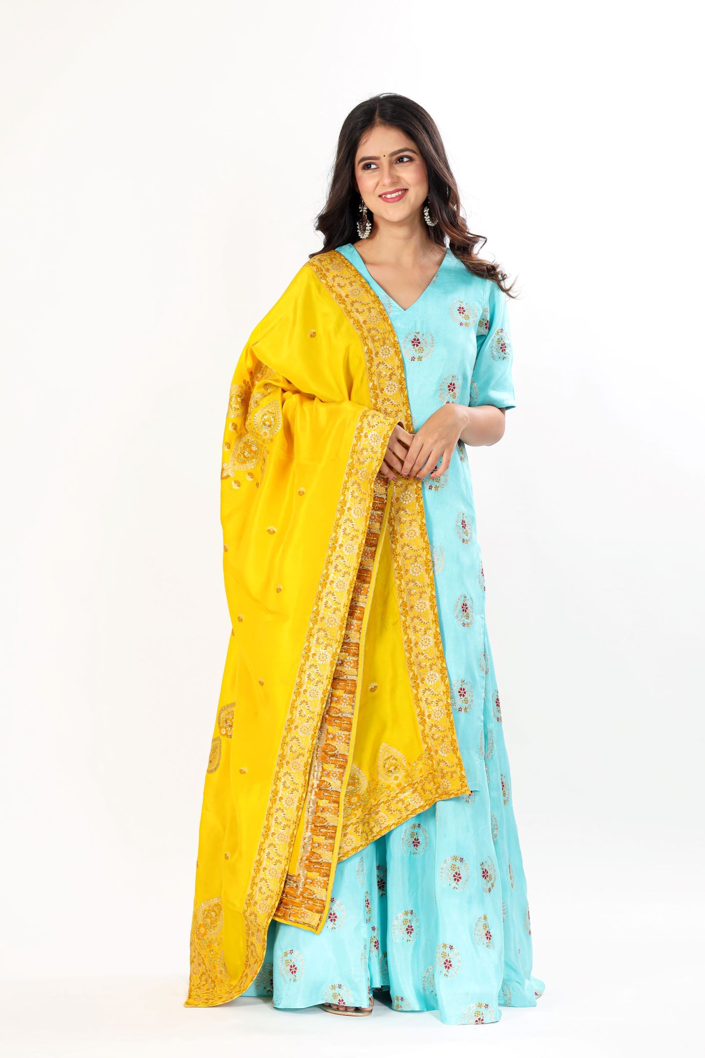 SAMIHA - A Banarasi Suit set with heavy contrast dupatta